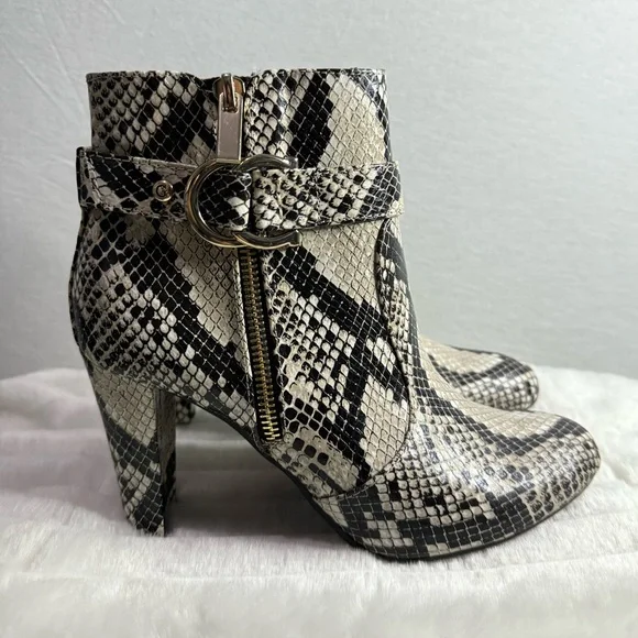 (NEW) GUESS Snake Print Python Ankle Boots - Picture 4 of 10